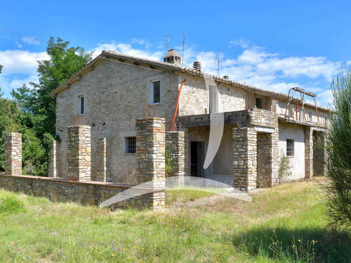 6 bedrooms House in Perugia, Italy No. 1406