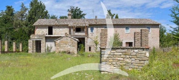 6 bedrooms House in Perugia, Italy No. 1406 2