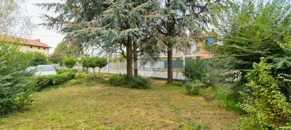 2 bedrooms Villa in Riva presso Chieri, Italy No. 164647 4