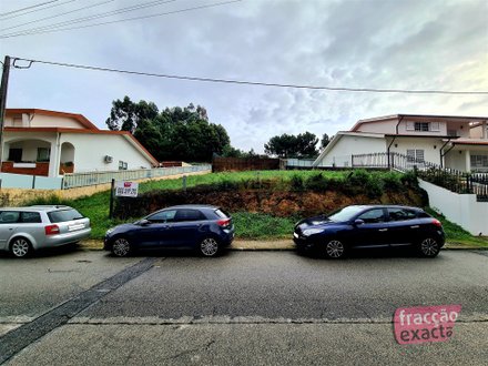 635m² Land in Nogueira da Regedoura, Portugal No. 72341