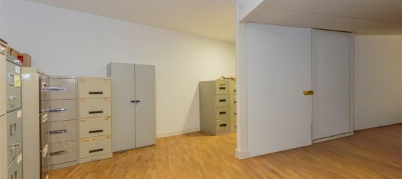 Propiedad comercial en L'Hospitalet de Llobregat, Spain 245 m² No. 191210 9