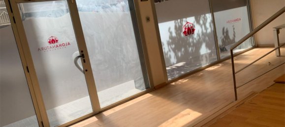 Propiedad comercial en L'Hospitalet de Llobregat, Spain 245 m² No. 191210 2