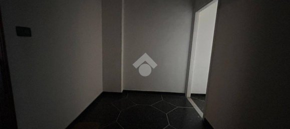 4 Schlafzimmer Wohnung in Genoa, Italy, Nr. 275631 3