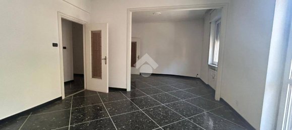 4 Schlafzimmer Wohnung in Genoa, Italy, Nr. 275631 11