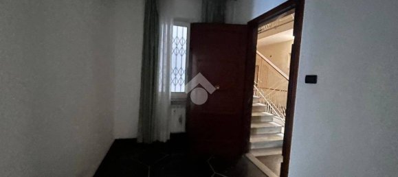 4 Schlafzimmer Wohnung in Genoa, Italy, Nr. 275631 5