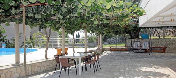 4 bedrooms Commercial property in Budva, Montenegro No. 112 7