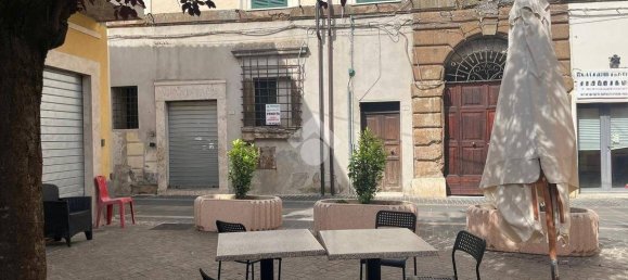 100m² Commercial property in Gallicano nel Lazio, Italy No. 61643 6