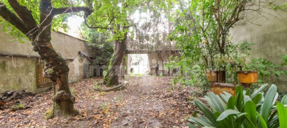 6 bedrooms Villa in Cento, Italy No. 287509 2