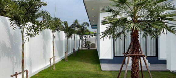 3 bedrooms House for sale in Bang Lamung, Chonburi, Eastern Thailand, Thailand № 72210 2