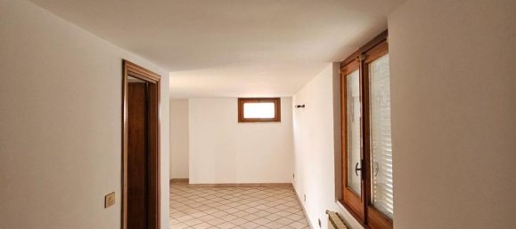 4-Zimmer Wohnung in Rome, Italy, Nr. 192391 10