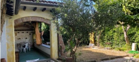 Casa de 5 habitaciónes en Ardea, Italy No. 226830 2