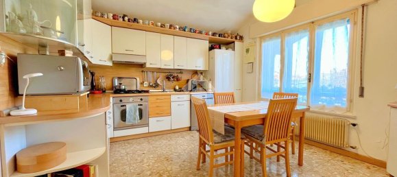 6 rooms House in Udine, Italy No. 235557 14