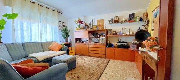 6 rooms House in Udine, Italy No. 235557 5
