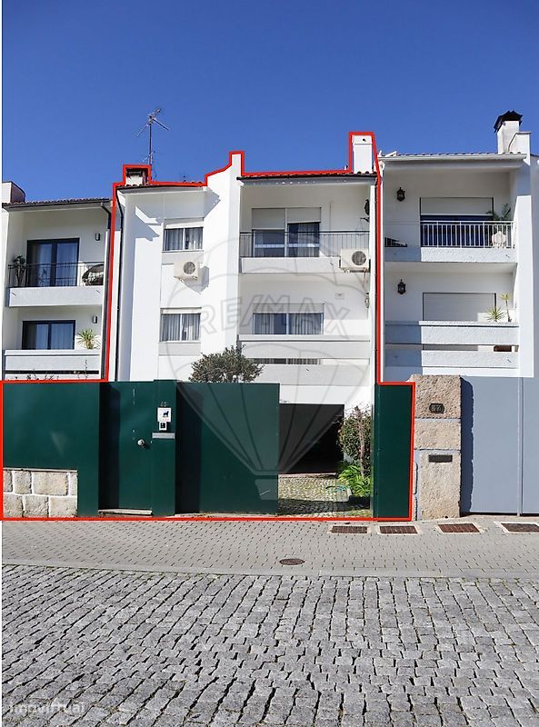 Дом с 4 спальнями в Вила Реал, Португалия № 186617