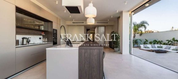 4 bedrooms Villa in Swieqi, Malta No. 10370 4