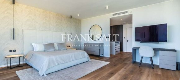 4 bedrooms Villa in Swieqi, Malta No. 10370 13