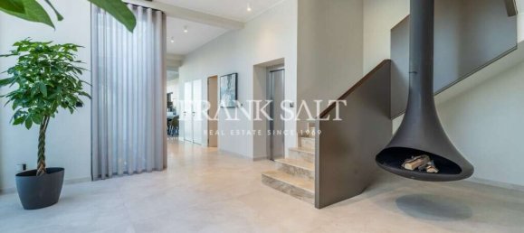 4 bedrooms Villa in Swieqi, Malta No. 10370 12