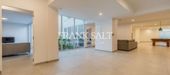 4 bedrooms Villa in Swieqi, Malta No. 10370 28