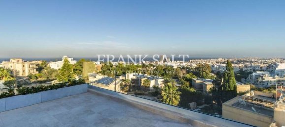 4 bedrooms Villa in Swieqi, Malta No. 10370 27