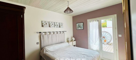 3 bedrooms House in La Flotte, France No. 185247 4