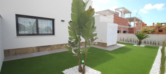 4 bedrooms Villa in San Miguel de Salinas, Spain No. 9079 6