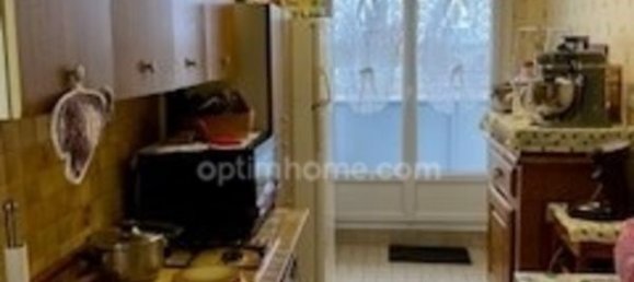 2 bedrooms Apartment in Fleury-les-Aubrais, France No. 85839 4