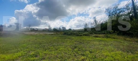 Terrain à Tarn-et-Garonne, France 2700m² No. 363354 2