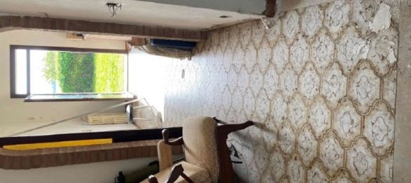 7 rooms Apartment in Ferrara, Italy No. 25121 9