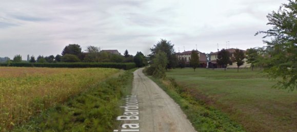 7 rooms Apartment in Ferrara, Italy No. 25121 13