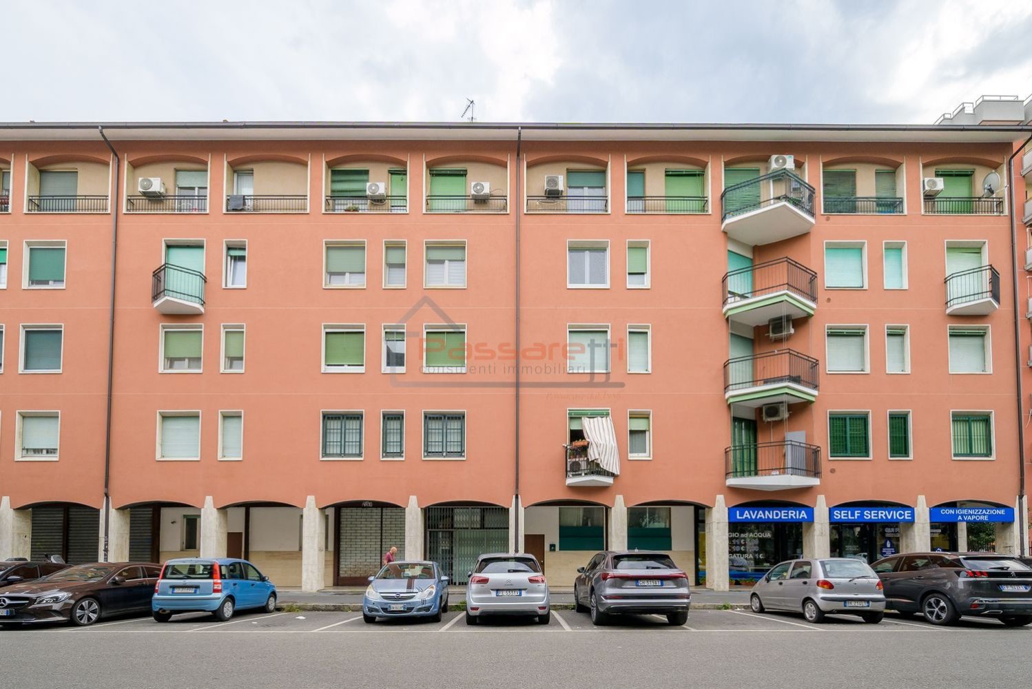 3 Schlafzimmer Wohnung in Milan, Italy, Nr. 329757
