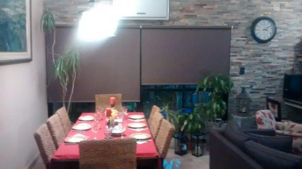 2 bedrooms House in Buenos Aires, Argentina No. 82083