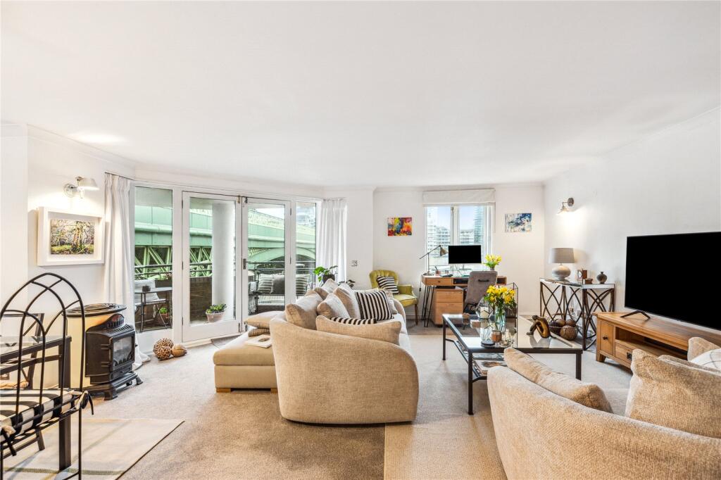 2 bedrooms Apartment in London, United Kingdom No. 5231