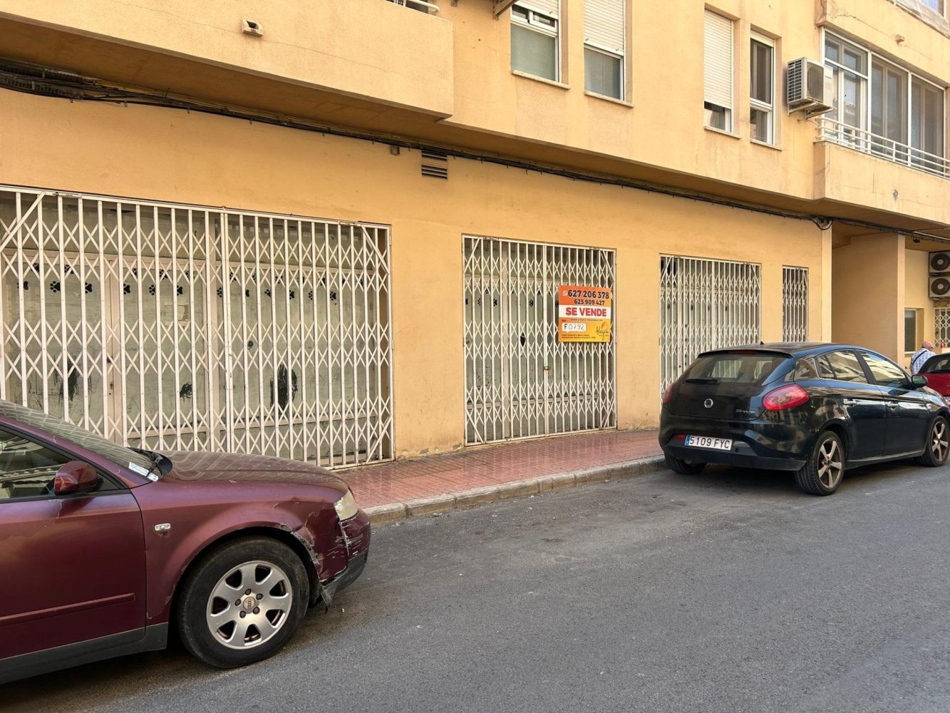 180 m² oficina en venta en L'Alfàs del Pi, Alicante, Comunidad Valenciana, Spain № 365407