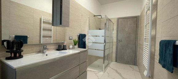 3 rooms Apartment in Monza, Italy No. 15497 18