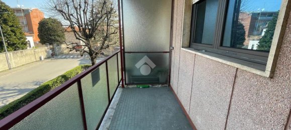 3 rooms Apartment in Monza, Italy No. 15497 10