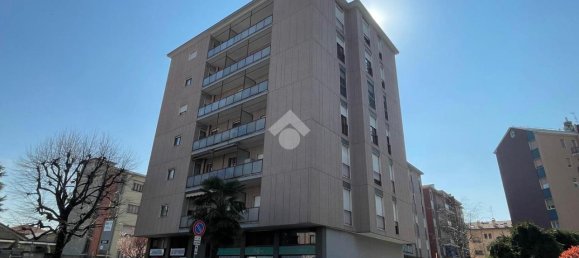 3 rooms Apartment in Monza, Italy No. 15497 25