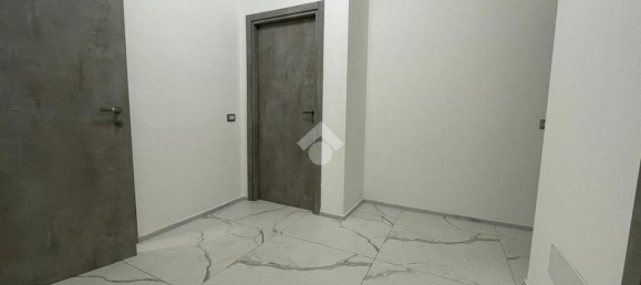 3 rooms Apartment in Monza, Italy No. 15497 23