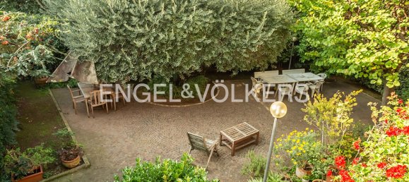 3 bedrooms Villa in Rome, Italy No. 58712 3