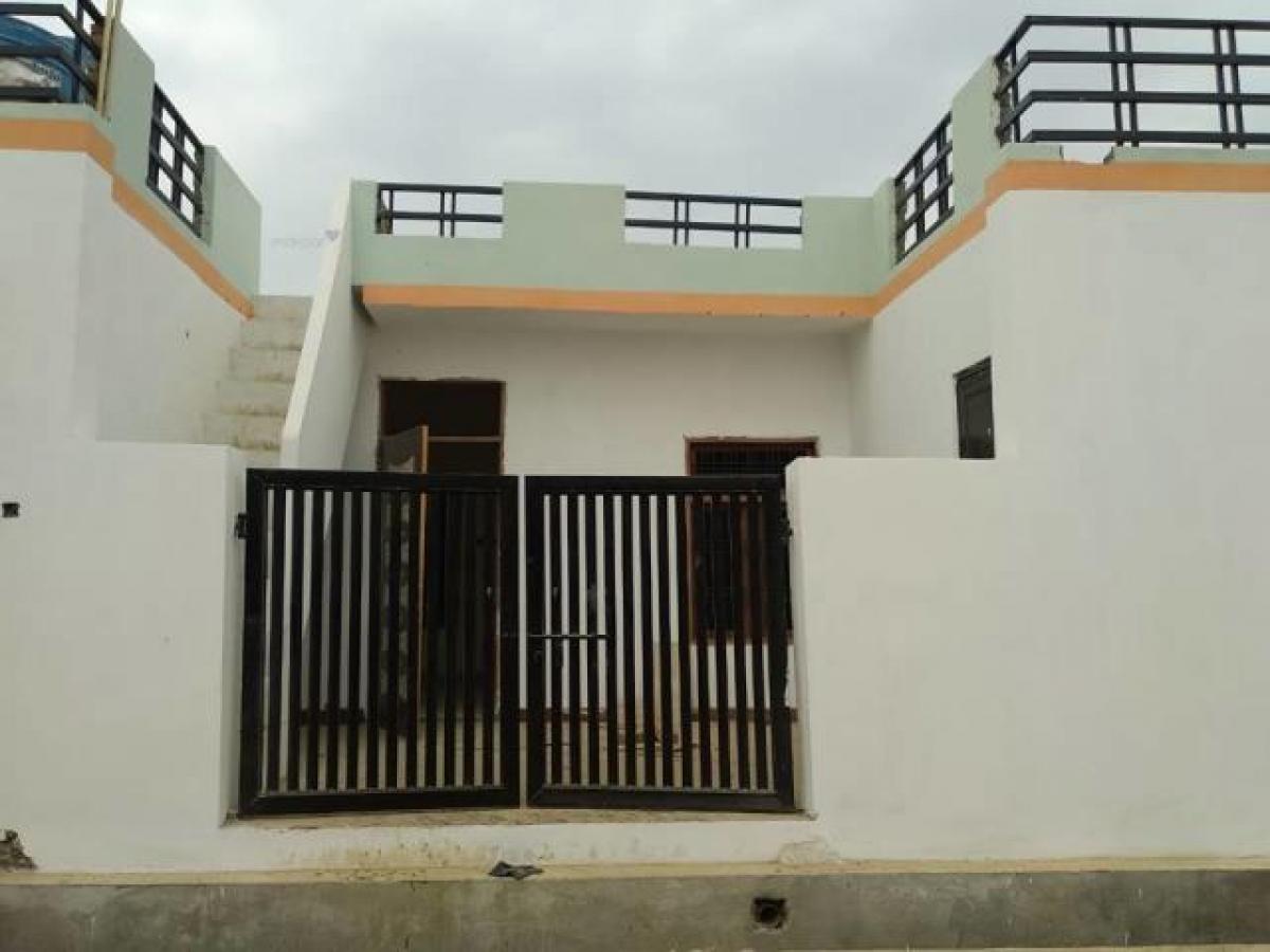 2 chambres Maison à Lucknow, India No. 15020