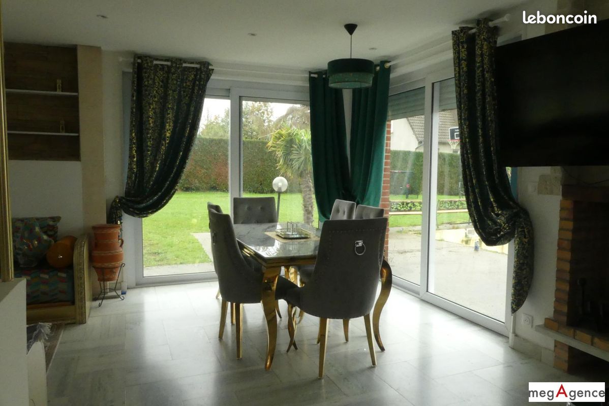 4 Schlafzimmer Haus in Fressenneville, France, Nr. 224308