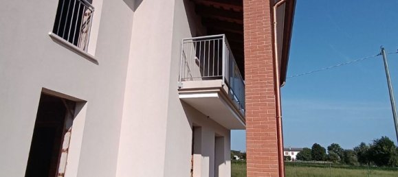 5 bedrooms Villa in Camposampiero, Italy No. 314090 3