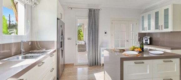 4 Schlafzimmer Villa in Marbella, Spain, Nr. 147112 8