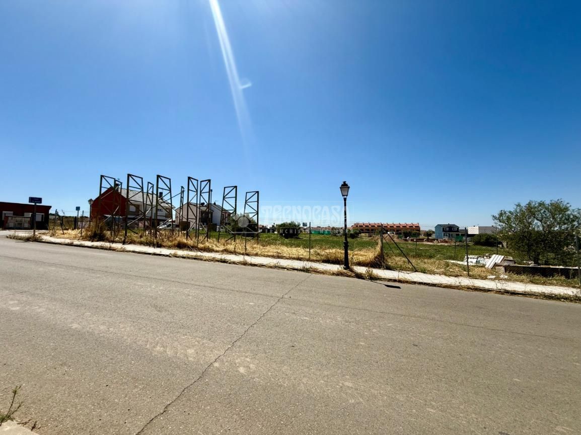 684m² Land in Guadalajara, Spain No. 137317