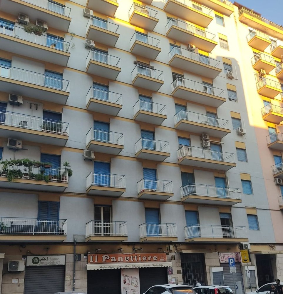 6 chambres Appartement à Catania, Italy No. 373863