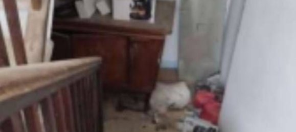 5 rooms Apartment in Cocquio-Trevisago, Italy No. 184530 6