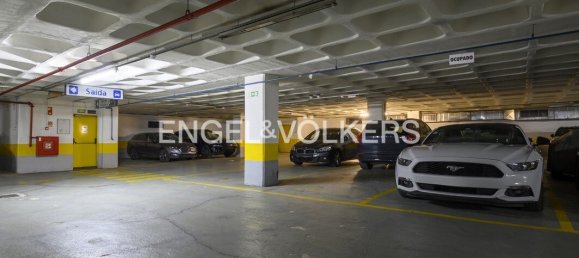 3 bedrooms Apartment in Lisbon, Portugal No. 9730 36