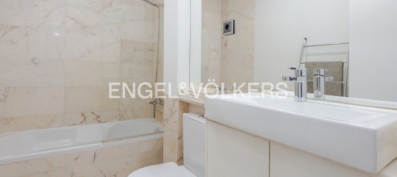 3 bedrooms Apartment in Lisbon, Portugal No. 9730 25