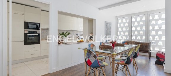 3 bedrooms Apartment in Lisbon, Portugal No. 9730 9