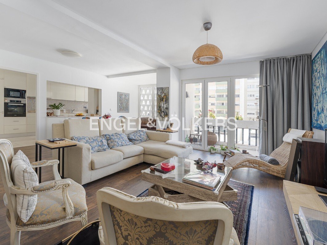 3 bedrooms Apartment in Lisbon, Portugal No. 9730