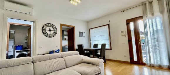 3-Zimmer Wohnung in Fino Mornasco, Italy, Nr. 230084 9